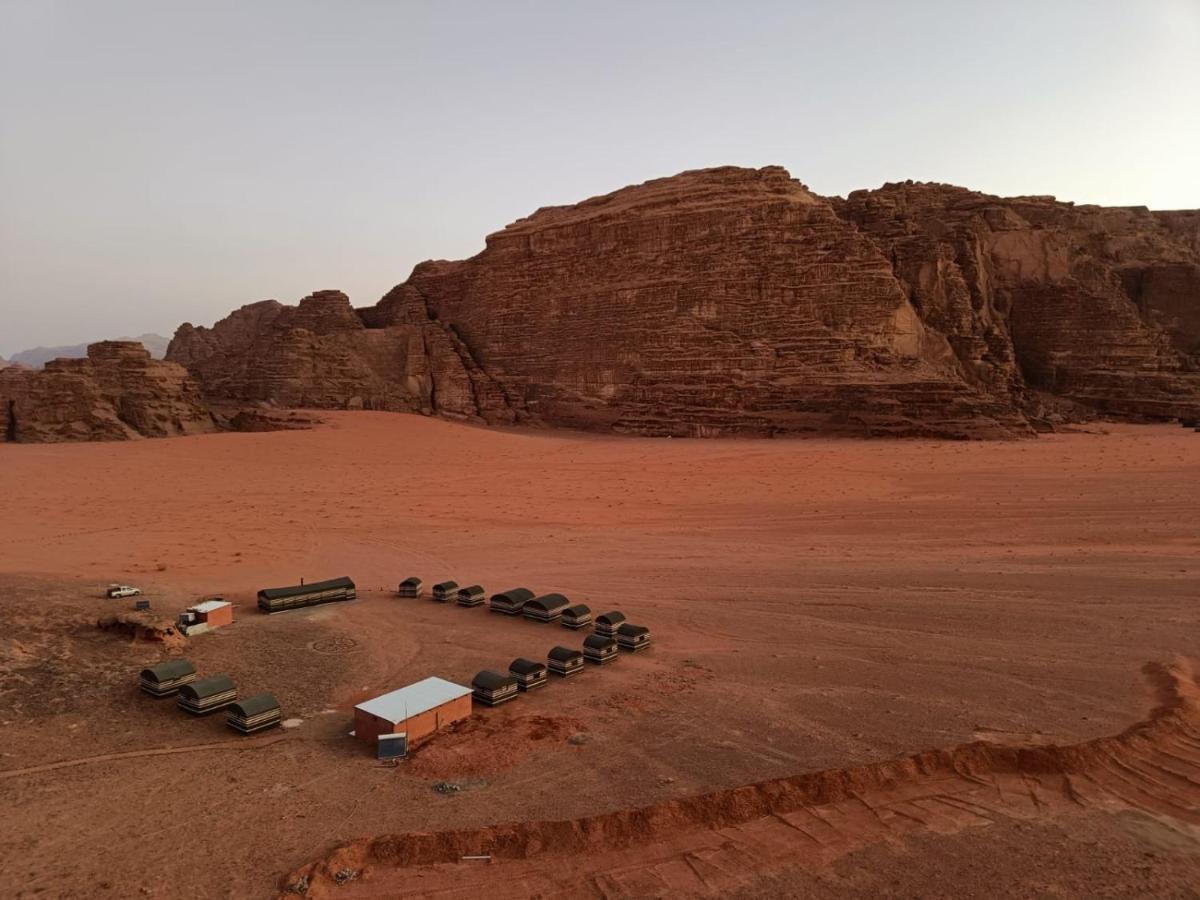 Wadi Rum Sky Tours & Camp מראה חיצוני תמונה