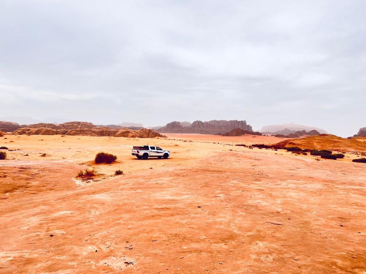 Wadi Rum Sky Tours & Camp מראה חיצוני תמונה