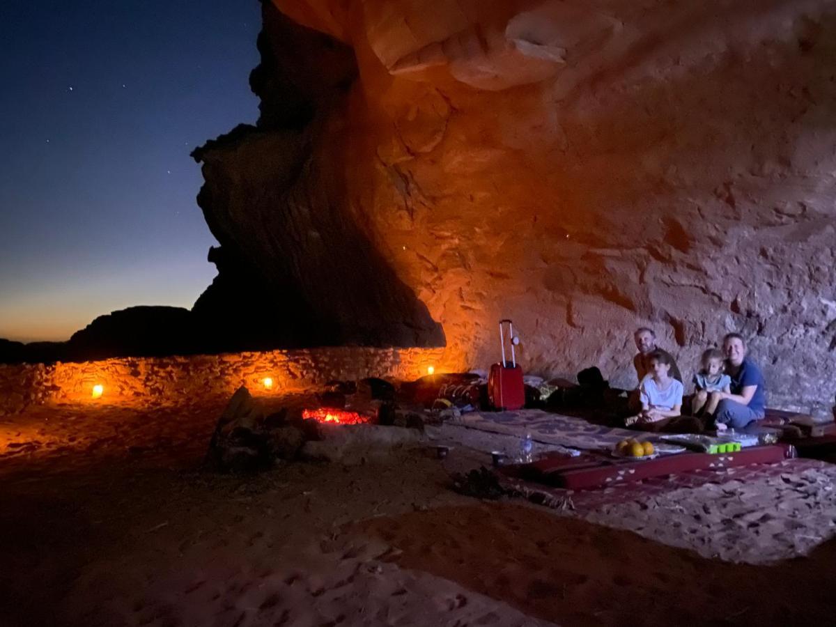 Wadi Rum Sky Tours & Camp מראה חיצוני תמונה
