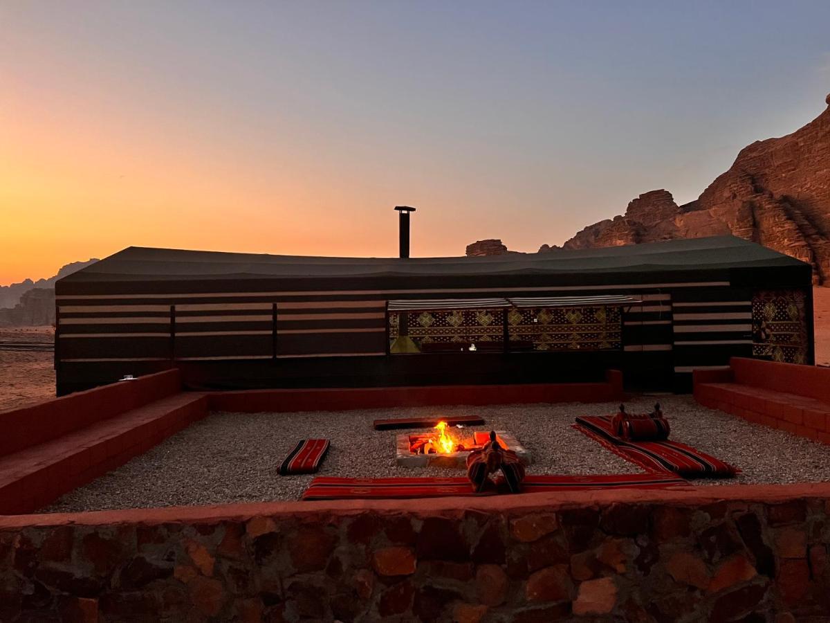 Wadi Rum Sky Tours & Camp מראה חיצוני תמונה