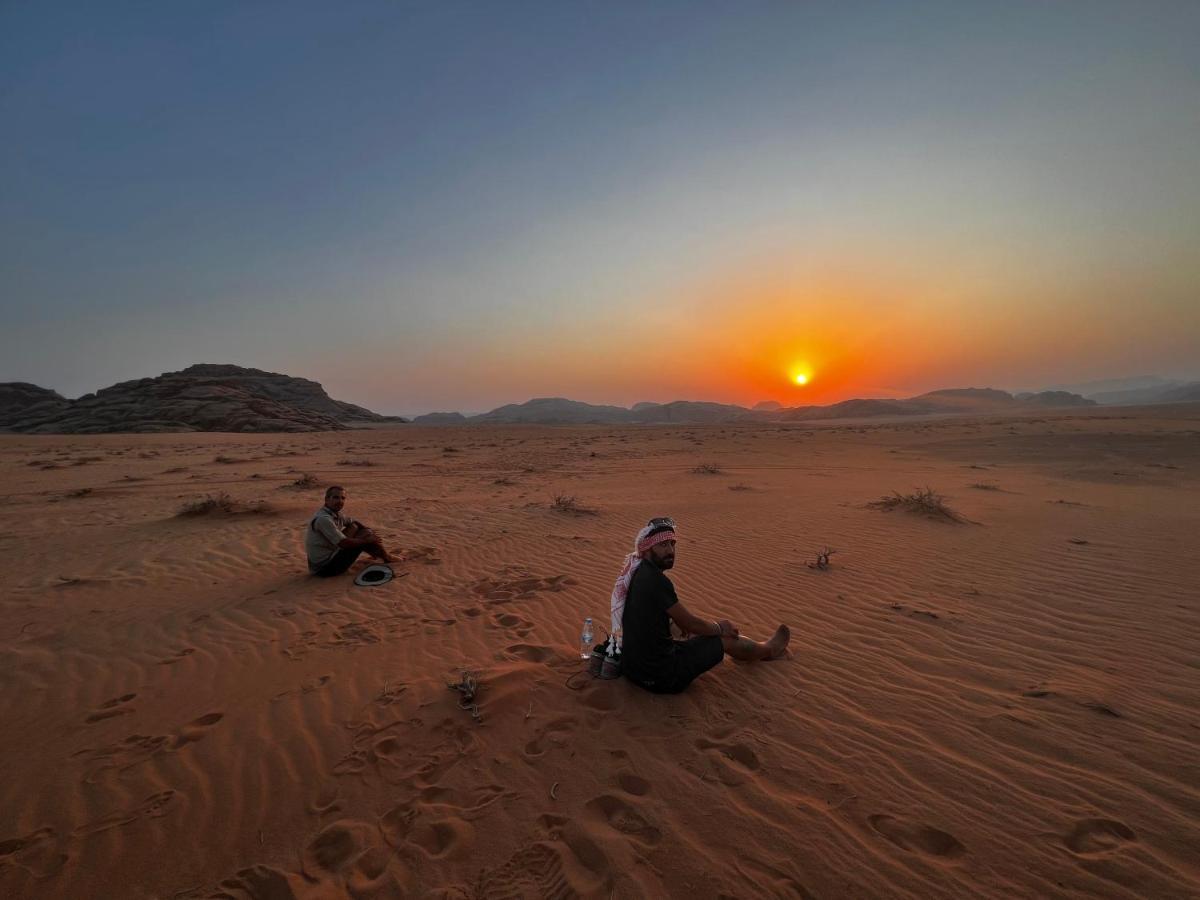 Wadi Rum Sky Tours & Camp מראה חיצוני תמונה