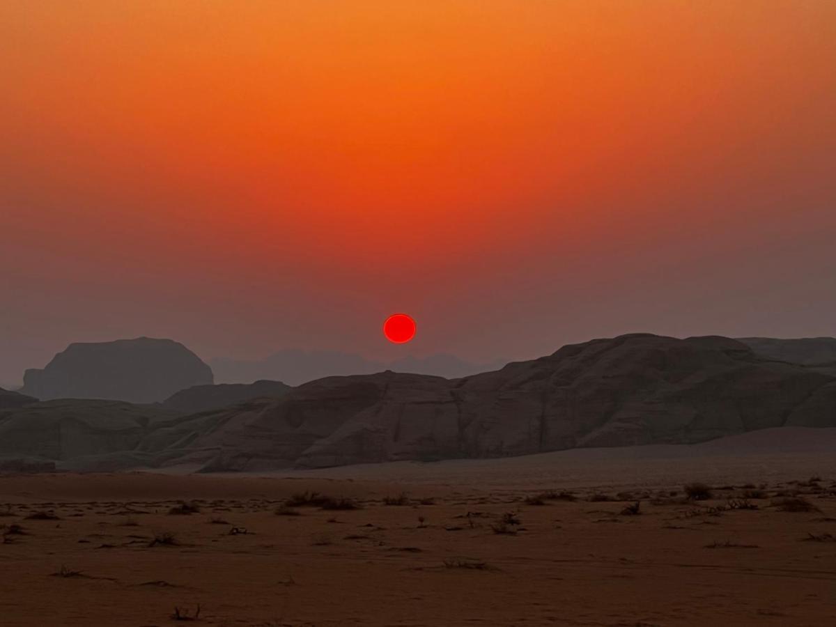 Wadi Rum Sky Tours & Camp מראה חיצוני תמונה