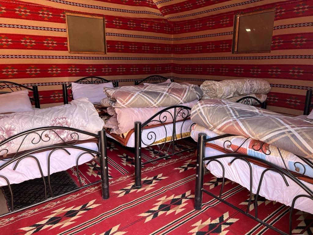 Wadi Rum Sky Tours & Camp מראה חיצוני תמונה