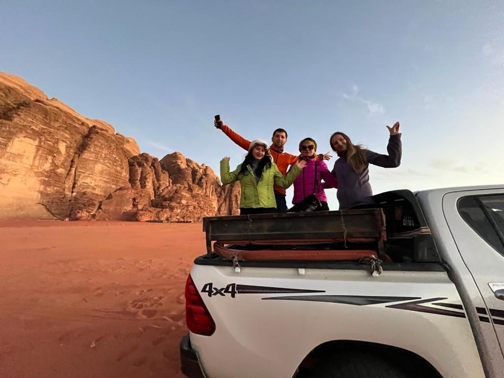 Wadi Rum Sky Tours & Camp מראה חיצוני תמונה