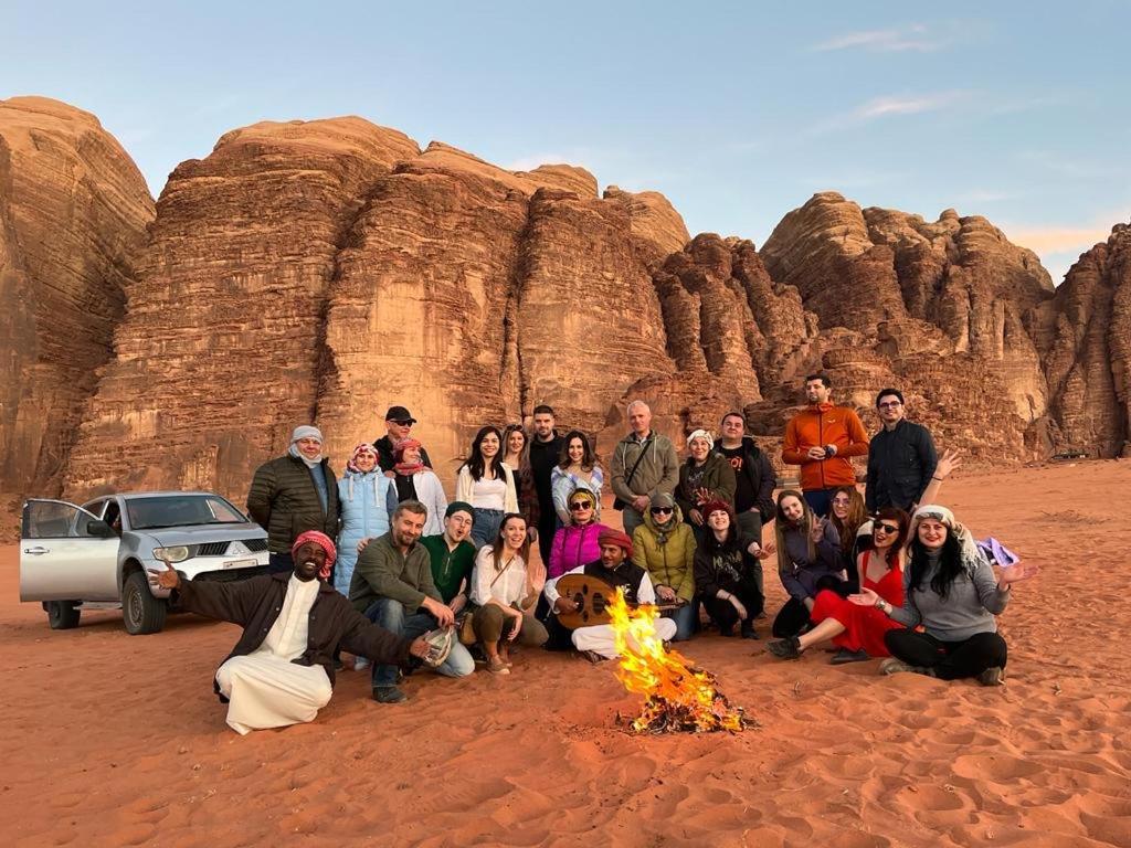 Wadi Rum Sky Tours & Camp מראה חיצוני תמונה