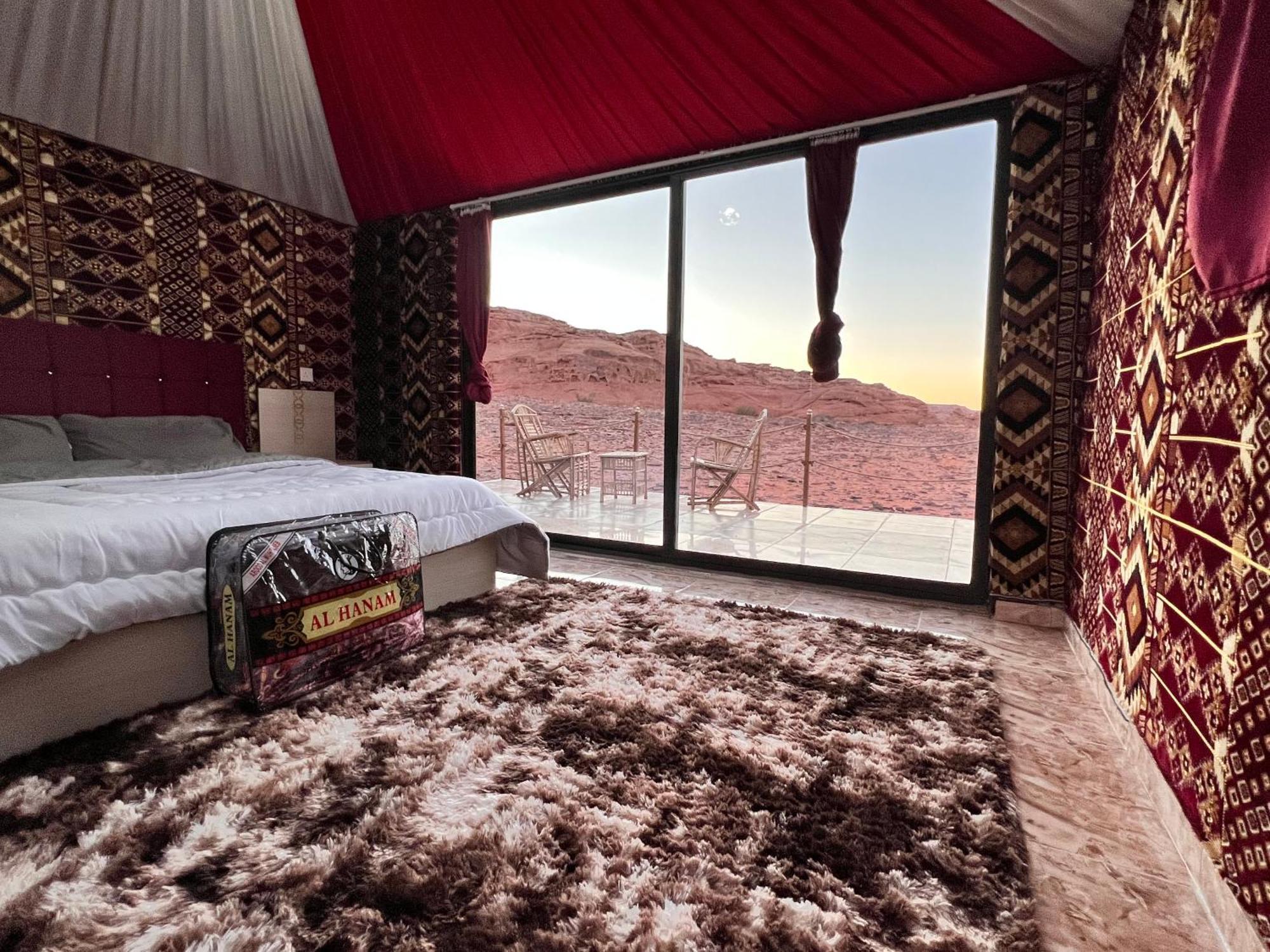 Wadi Rum Sky Tours & Camp מראה חיצוני תמונה