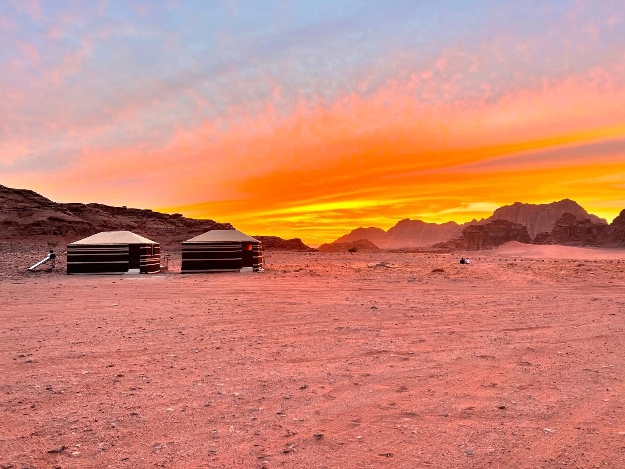 Wadi Rum Sky Tours & Camp מראה חיצוני תמונה