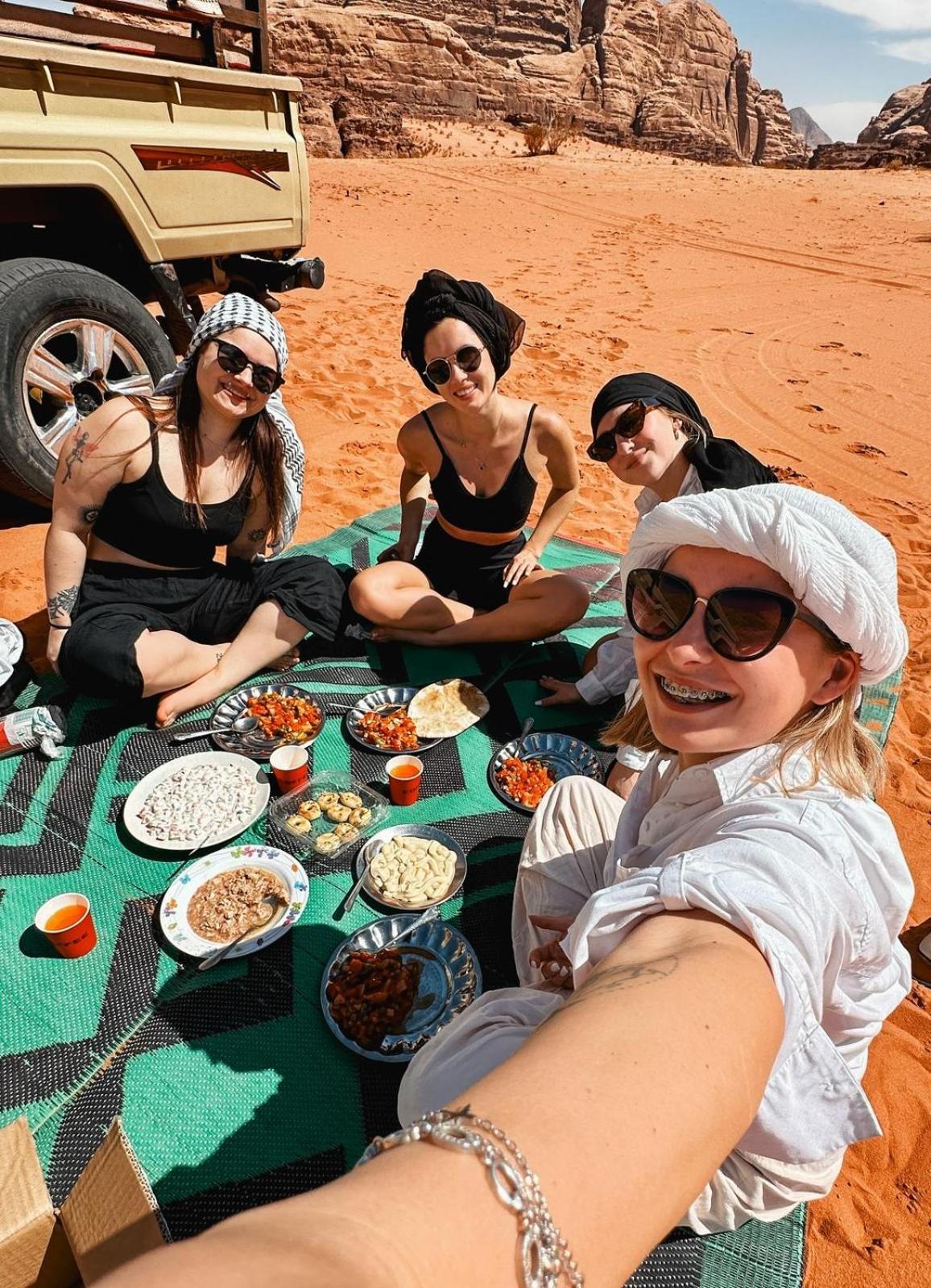 Wadi Rum Sky Tours & Camp מראה חיצוני תמונה